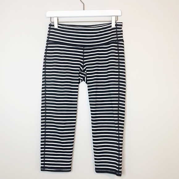 Athleta Pants - Athleta Black & White Striped Capris Leggings M